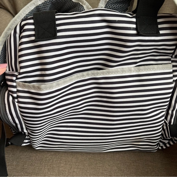 Sable Black & White Striped Backpack Diaper Bag. Excellent conditional INV25/478 - Picture 11 of 16